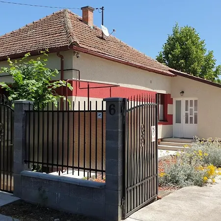 Casa Lyna Σπίτι διακοπών Gyomaendrőd