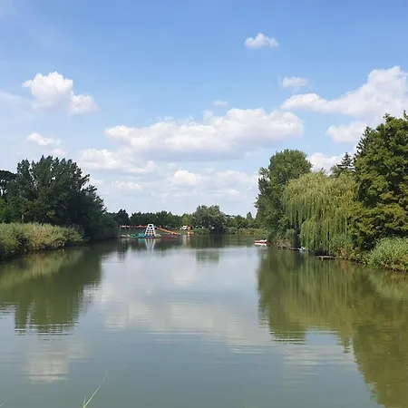 Casa Lyna Дом отдыха Дьомаэндрёд